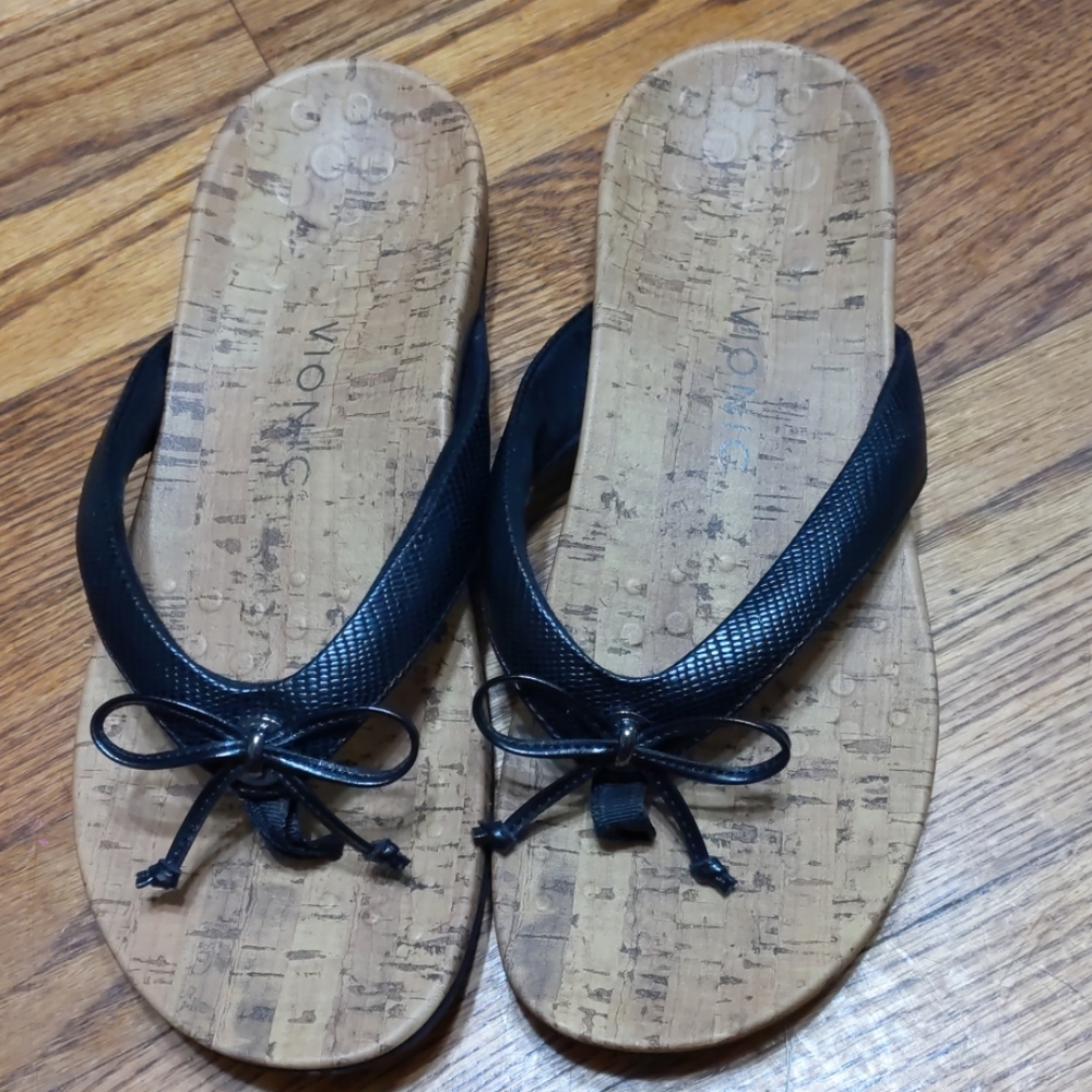 Vionic women's size 8 sandals